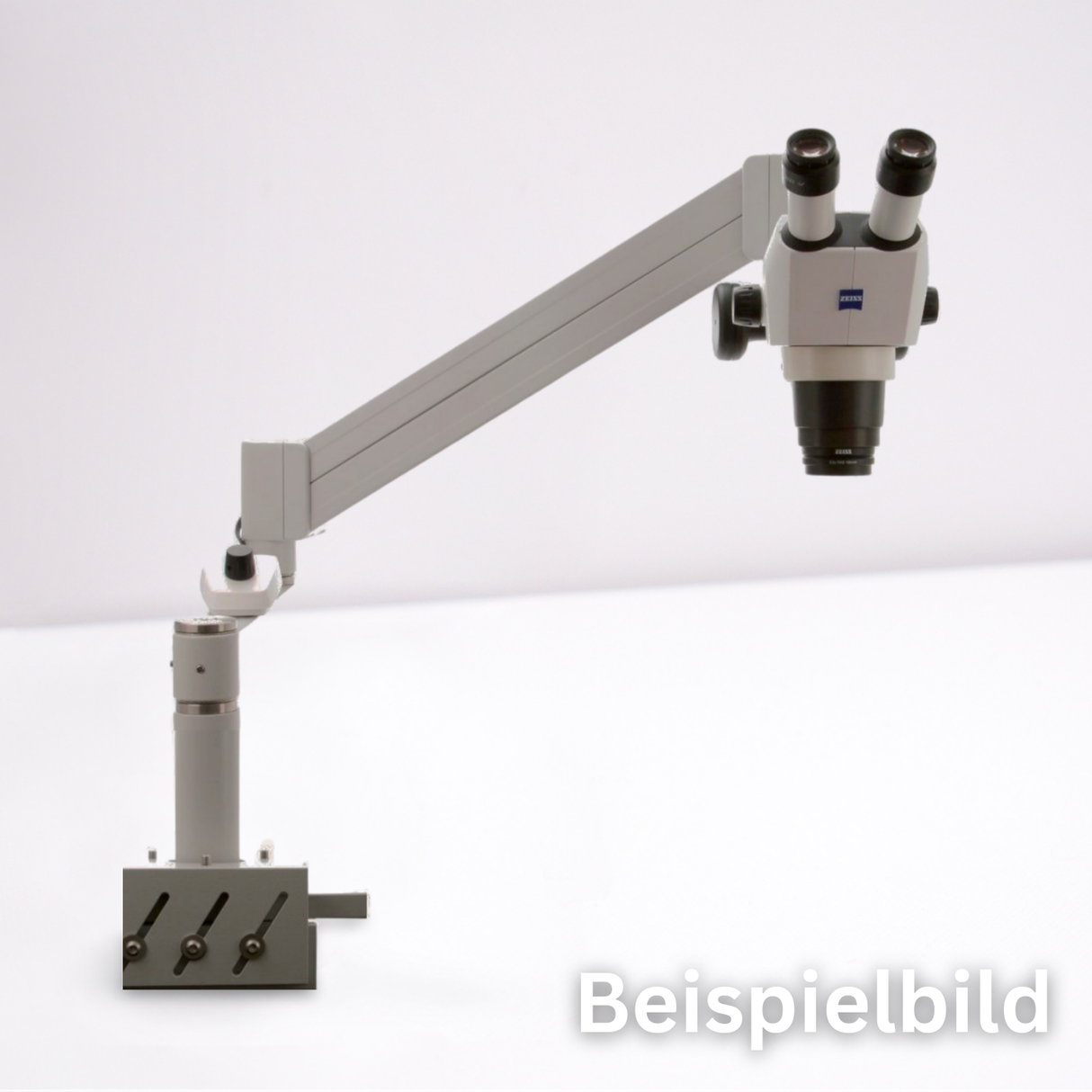 Stemi 355 mit Schwenkstativ U und Vorsatzoptik 0,5x