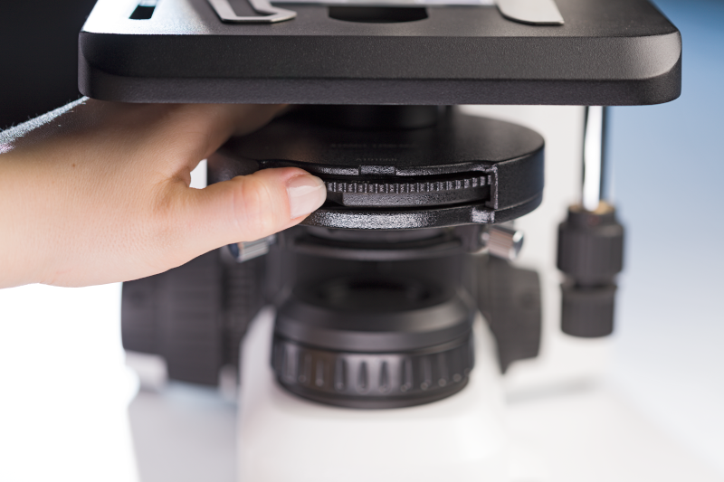 Zeiss Primostar 3, Full-K., Tri, SF22, 5 Pos., ABBE 0.9, 75x50 mit Obj iPlan-Achromat 100x/1,25 Oil (Fast Delivery)