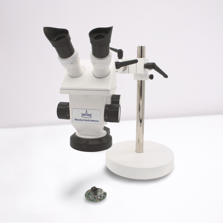 ASKANIA GSZ Mikroskop für Lötarbeiten mit Probe