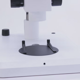ASKANIA Mikroskoptechnik MZM Makro-Zoom-Mikroskop Stativbasis mit schwarzer Einlegeplatte und Fokussiertrieb