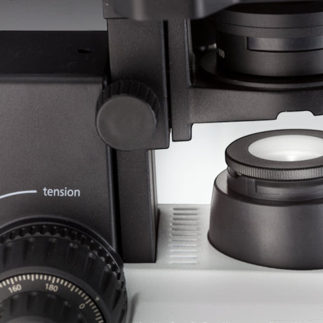 ASKANIA Mikroskoptechnik ZEISS Primostar 3 Trino Mikroskop mit Fokus-Einstellrad und Phasenkontrast-Einheit