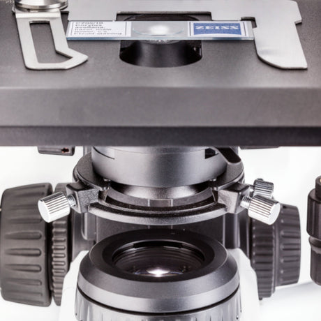 ASKANIA Mikroskoptechnik ZEISS Primostar 3 Trino Mikroskoptisch mit Objektträger und Phasenkontrast-Kondensor