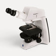 ASKANIA Mikroskoptechnik ZEISS Primostar 3 Phasenkontrast-Mikroskop mit weißem Stativ und schwarzem Kreuztisch