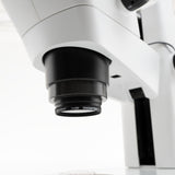 ASKANIA Mikroskoptechnik Zeiss Stemi 355 Edu Stereomikroskop mit montiertem Polarisationsfilter am Objektiv