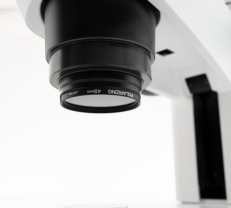 ASKANIA Mikroskoptechnik Zeiss Stemi 355 Stereomikroskop mit montiertem 49mm Polarisationsfilter am Objektiv