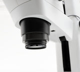 ASKANIA Mikroskoptechnik ZEISS Stemi 355 Trino C Lab Stereomikroskop mit montiertem Polarisationsfilter am Objektiv
