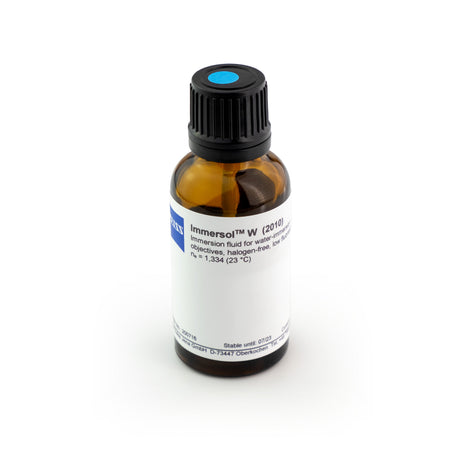ZEISS Immersol W 2010 Wasser-Immersionsmittel in einer 20 ml Braunglasflasche mit schwarzem Dosierverschluss.